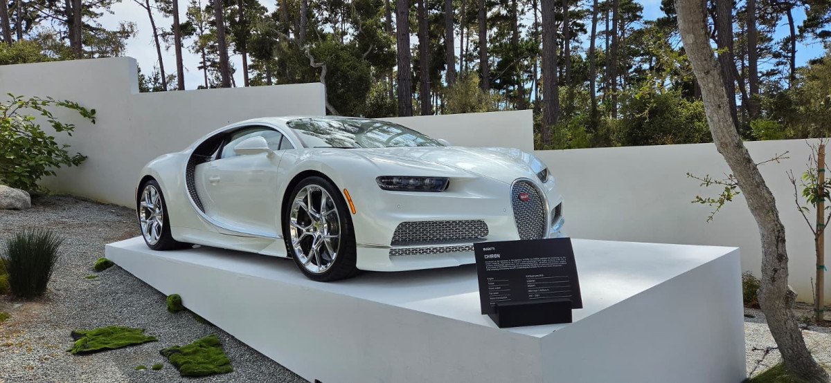   BUGATTI SHOWCASES DIMOPOULOS' ONE-OF-ONE CHIRON AT PEBBLE BEACH AUTOMOTIVE WEEK