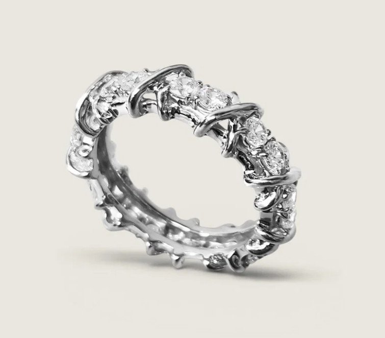 THE CADENCE ETERNITY BAND BY FANTASIA DE SERIO