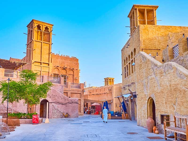 دبي بين عبق الماضي وجرأة المستقبل: كيف صنعت العمارة هوية مدينة عالمية؟