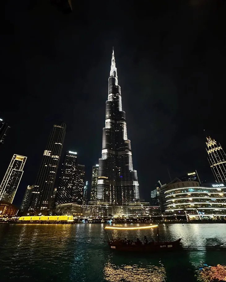 دبي بين عبق الماضي وجرأة المستقبل: كيف صنعت العمارة هوية مدينة عالمية؟