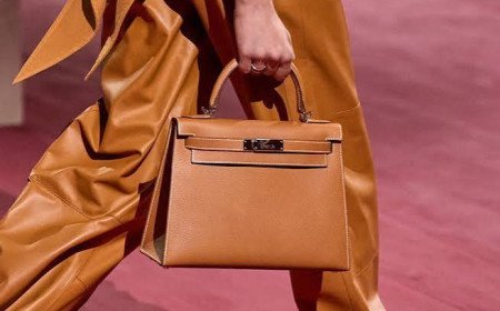 هل شراء حقيبة من Hermès أو Chanel يحقق عائداً أفضل من الذهب؟