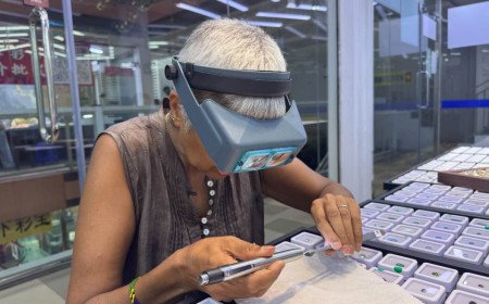 BRITISH GEMMOLOGIST LAUNCHES PRIVATE SRI LANKA GEMSTONE EXPERIENCES