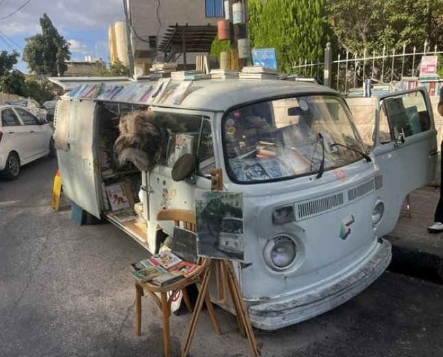 MEET JORDAN’S SMALLEST STREET LIBRARY 
