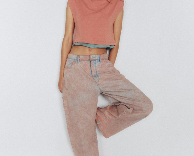 ANTHROPOLOGIE CELEBRATES THE MANY WAYS TO WEAR PILCRO DENIM THIS FALL