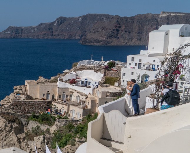  GREECE DESTINATION WEDDINGS HIT RECORD HIGHS: AVERAGE COST REACHES €157,000