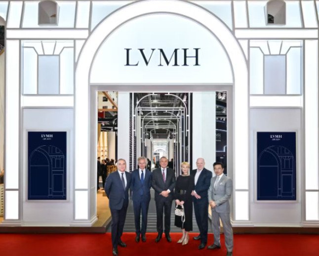  LVMH: ACCELERATING GROWTH IN THE SECOND QUARTER SOLID FIRST-HALF RESULTS