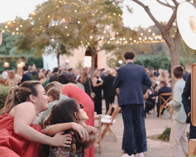   HOUSE PARTY INTRODUCES TURNKEY PHOTO BOOTH AND SPECIAL-EFFECTS PACKAGES FOR DESTINATION WEDDINGS IN SPAIN