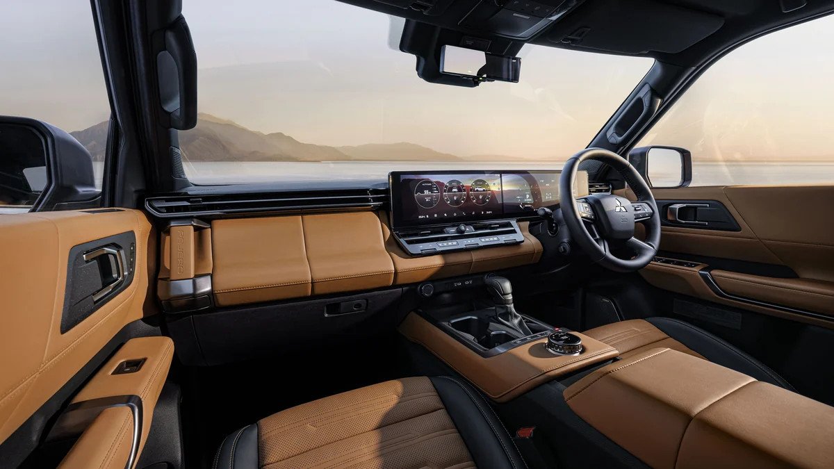  MITSUBISHI MOTORS UNVEILS THE ALL-NEW LUXURY PAJERO CROSS-COUNTRY SUV