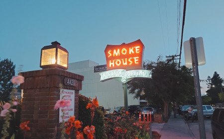   THE SMOKE HOUSE CELEBRATES 80 YEARS OF HOLLYWOOD HISTORY AND TIMELESS TRADITION