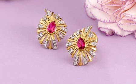   WITH GOLD NEAR RECORD HIGHS, TANISHQ OFFERS BUYERS A RATE LOCK FOR DHANTERAS AND DIWALI