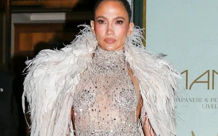 جينيفر لوبيز تحتفل بعيد ميلادها الـ57 في باريس ببريق يتجاوز 400 قيراط من مجوهرات Chopard