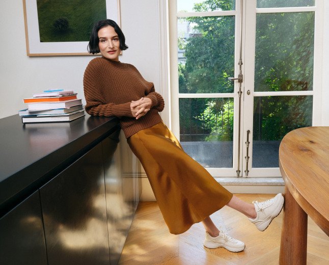 COLE HAAN LAUNCHES “COMFORTABLE ANYWHERE” CAMPAIGN STARRING CHRISTIAN SLATER AND JENNY SLATE
