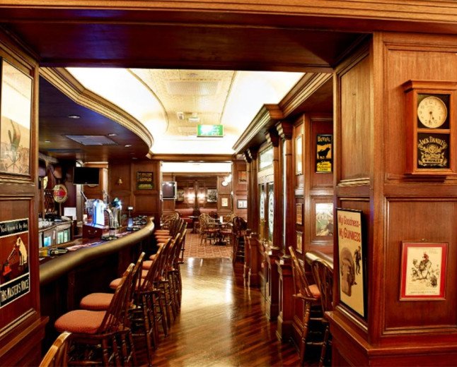  PREMIER LEAGUE SEASON BRINGS MATCH-DAY ENERGY AND CLASSIC BRITISH ROASTS TO THE PUB AT RADISSON BLU HOTEL DUBAI DEIRA CREEK
