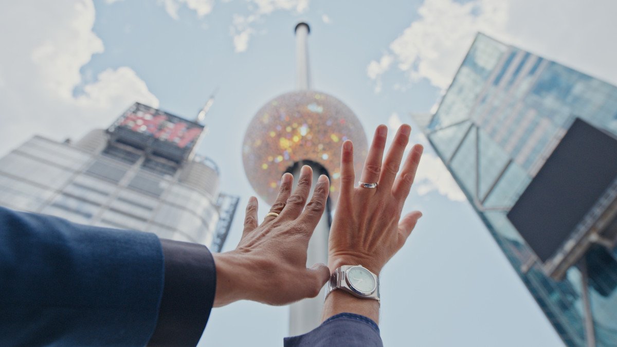  CALLING ALL COUPLES: SAY "I DO" IN THE CROSSROADS OF THE WORLD AT ONE TIMES SQUARE WEDDINGS