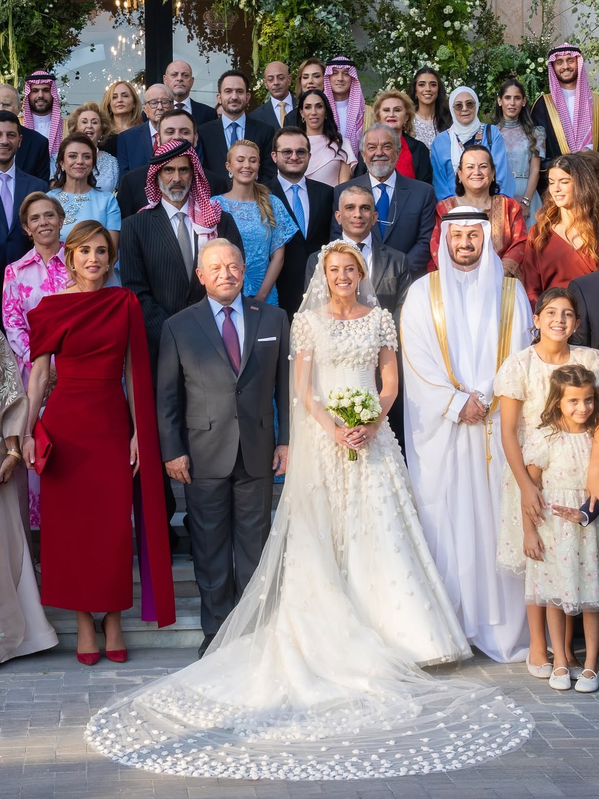 بحضور الملك والملكة: عقد قران الأميرة سارة بنت فيصل وعلي الصواف في قصر زهران 