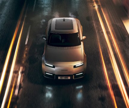   JAGUAR TYPE 01 SIGNALS NEW ERA WITH NEW YORK WORLD PREMIERE