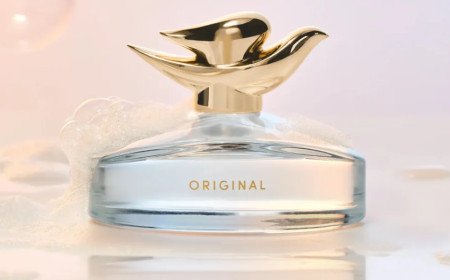   THE SCENT OF THE SHOWER, BOTTLED: DOVE LAUNCHES ITS FIRST-EVER FINE FRAGRANCE IN A ONE-TIME SOCIAL DROP