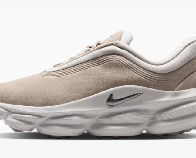  THE NIKE 24.7