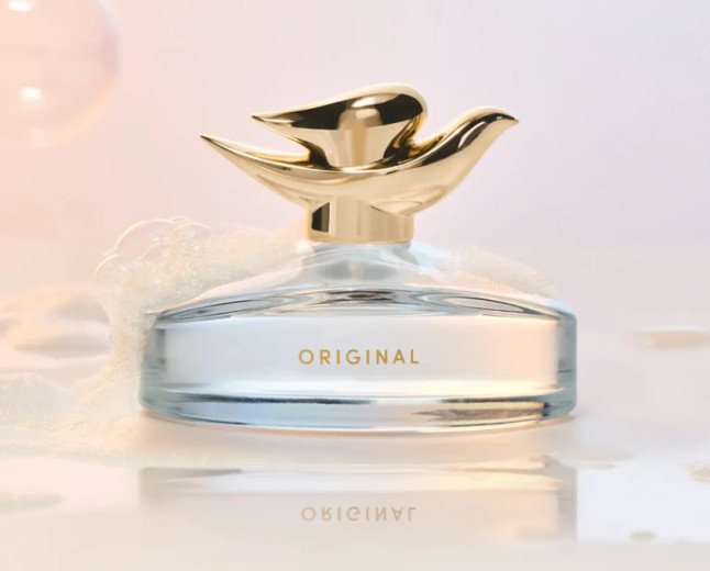   THE SCENT OF THE SHOWER, BOTTLED: DOVE LAUNCHES ITS FIRST-EVER FINE FRAGRANCE IN A ONE-TIME SOCIAL DROP
